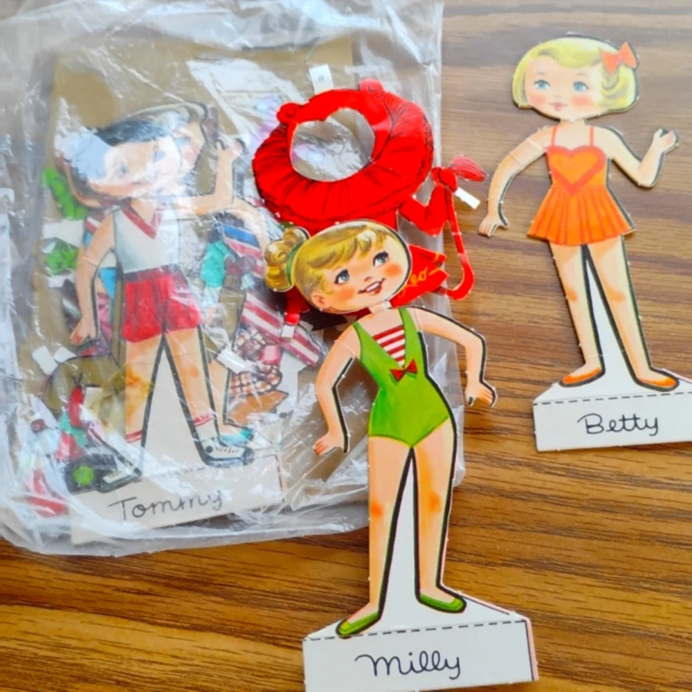 🧸VINTAGE Paper Dolls 1960’s Kay,Dixie, Dot & Millie AMAZING WARDROBE LOT